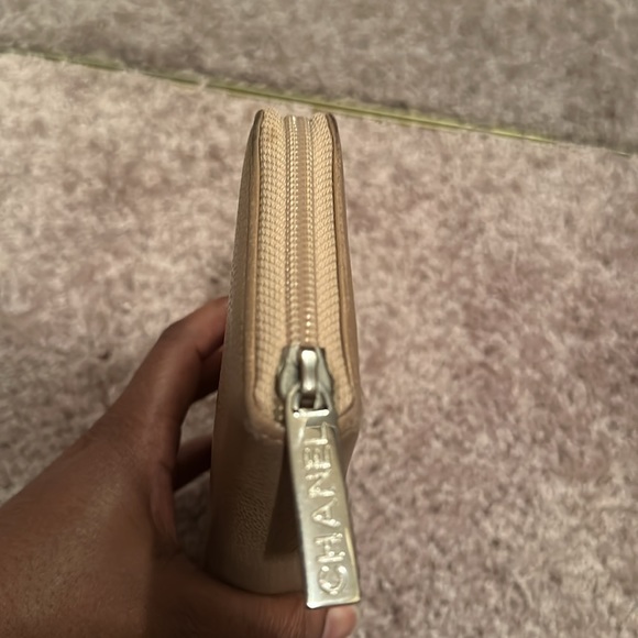 Chanel Zippy - Picture 13 of 17